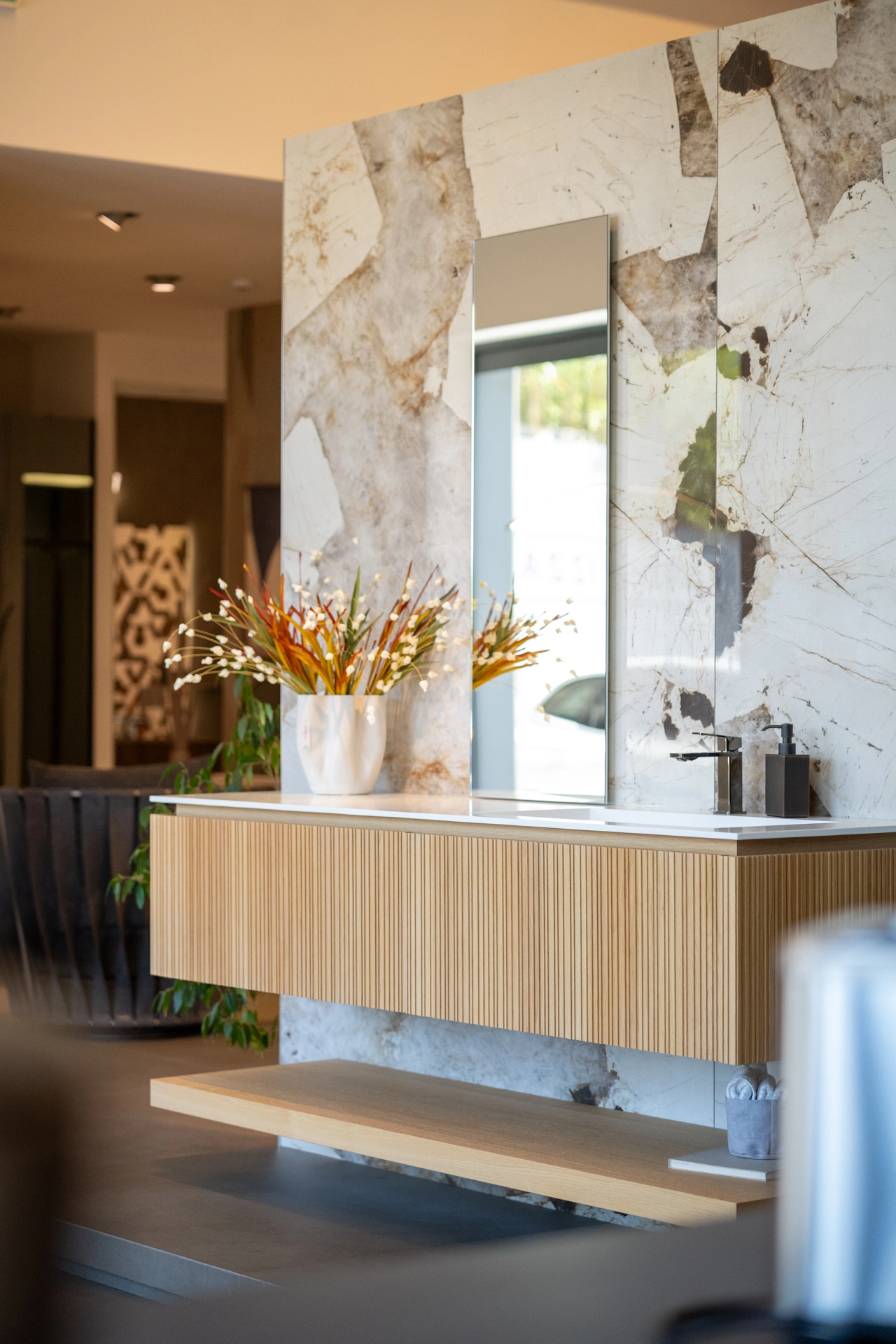 ambienti-di-casa-shoowroom-dettagli-bagni-ceramiche-2011