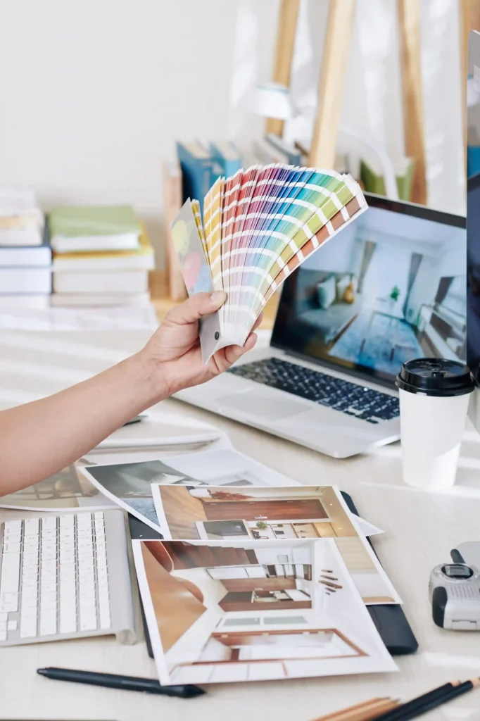Postazione di lavoro per selezione colori per i diversi ambienti della casa